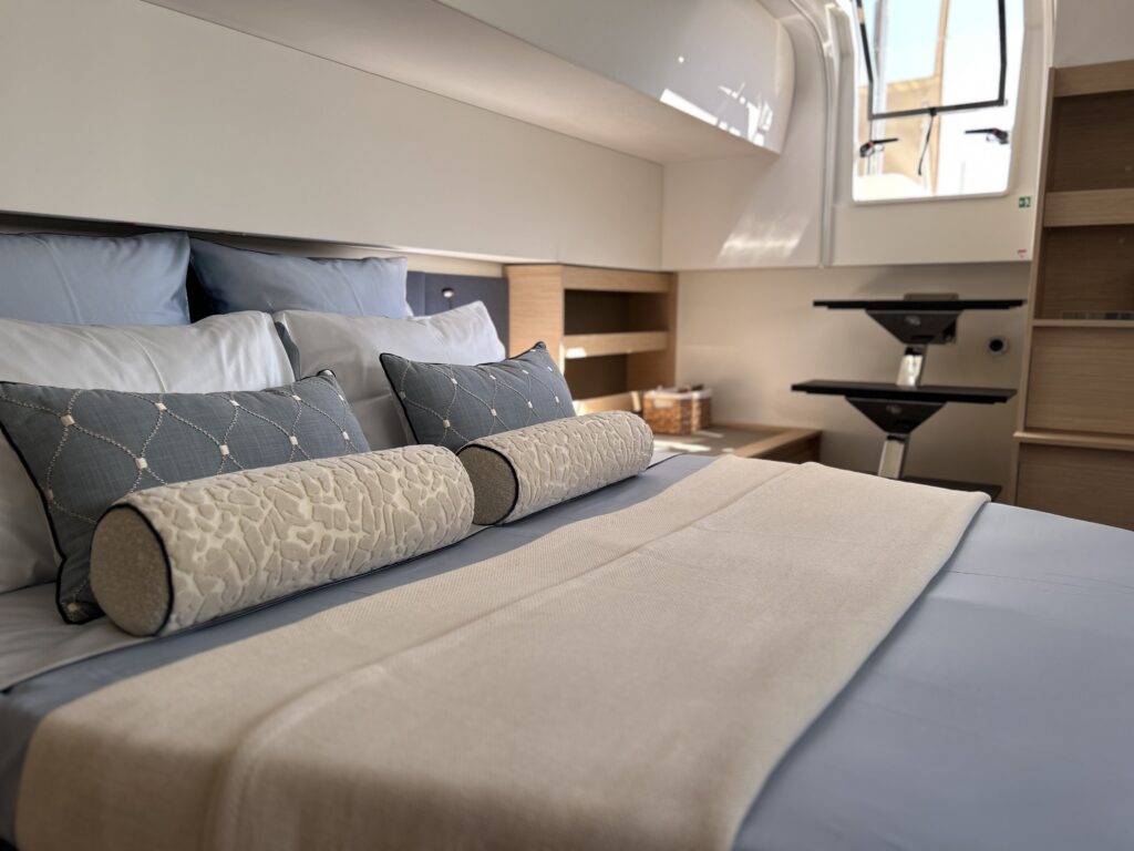 custom_made_boat_cabin